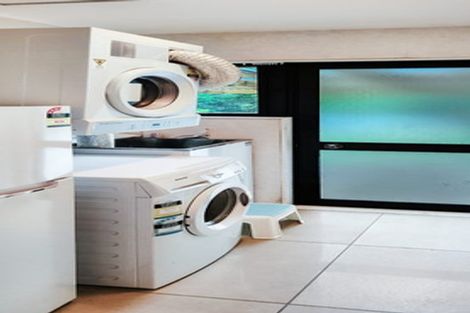 Photo of property in 50 De Havilland Drive, Goodwood Heights, Auckland, 2105