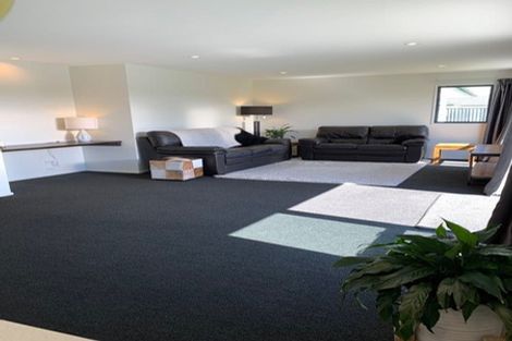 Photo of property in 55 Sequoia Way, Rangiora, 7400