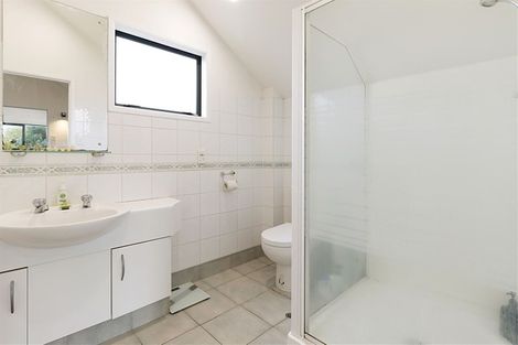 Photo of property in 10/485 Don Buck Road, Massey, Auckland, 0614