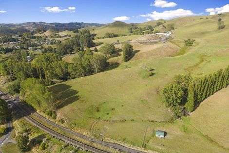 Photo of property in 43 Ruru Road, Taihape, 4720