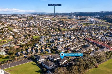 Photo of property in 19a Northcross Drive, Oteha, Auckland, 0632