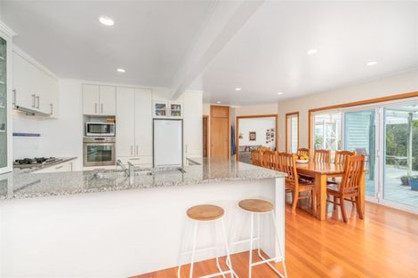 Photo of property in 164 Motu Road, Kumeu, 0891