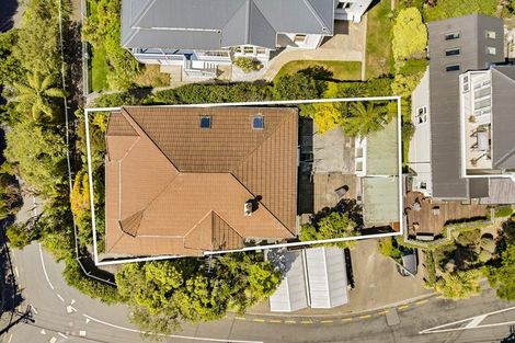 Photo of property in 55 Apuka Street, Brooklyn, Wellington, 6021