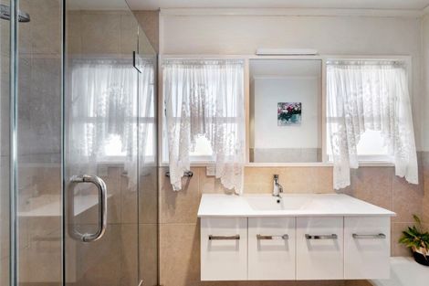 Photo of property in 35 Charles Street, Westshore, Napier, 4110