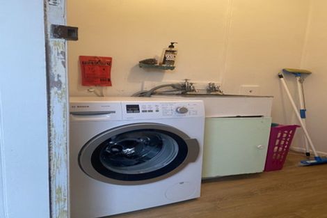 Photo of property in 17 Hickey Place, Opunake, 4616