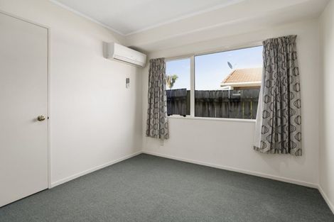 Photo of property in 2/48 Seabrook Avenue, New Lynn, Auckland, 0600