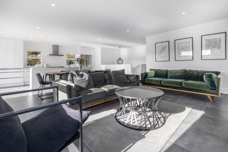 Photo of property in 11 Botany Lane, Whitby, Porirua, 5024