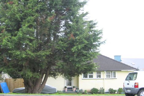 Photo of property in 24 Seaview Road, Otumoetai, Tauranga, 3110