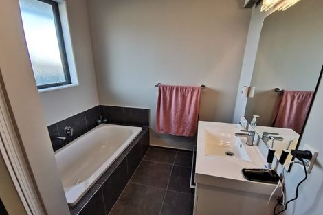 Photo of property in 180 Keyes Road, New Brighton, Christchurch, 8083