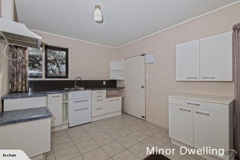 Photo of property in 10 Kitewao Street, Northcote, Auckland, 0627