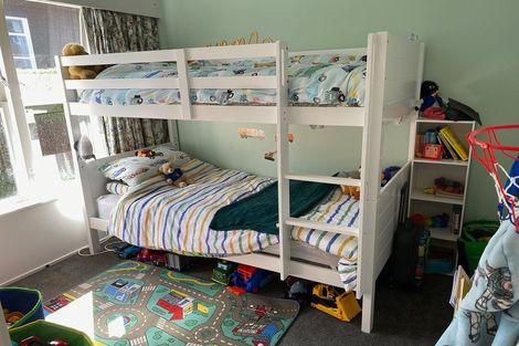 Photo of property in 1/12 Gladys Avenue, Glenfield, Auckland, 0629