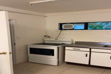 Photo of property in 211 Chelsea View Drive, Chatswood, Auckland, 0626