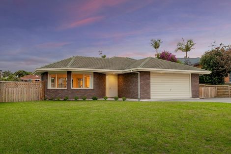 Photo of property in 15 Cloverlea Walk, Welcome Bay, Tauranga, 3112