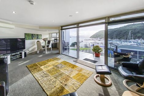 Photo of property in Oxleys Rock Apartments, 205/6 London Quay, Picton, 7220