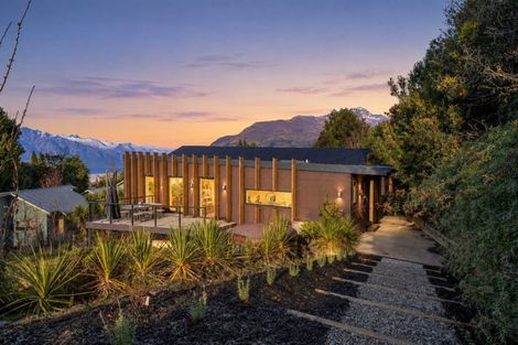 Photo of property in 5c Aspen Grove, Fernhill, Queenstown, 9300