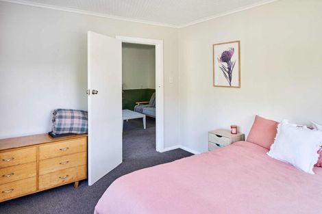 Photo of property in 25 Paekakariki Hill Road, Pauatahanui, Porirua, 5381