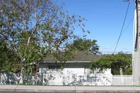 Photo of property in 7 Hepburn Road, Glendene, Auckland, 0602