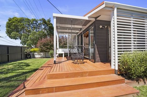 Photo of property in 1/1 Evan Street, Belmont, Auckland, 0622