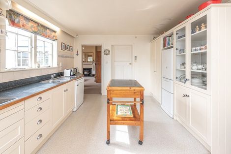 Photo of property in 52 Parsons Street, Saint Johns Hill, Whanganui, 4501