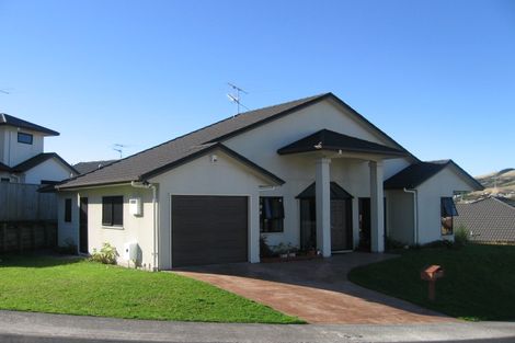 Photo of property in 16 Ring Lane, Paparangi, Wellington, 6037
