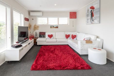 Photo of property in 2/188 Clovelly Road, Bucklands Beach, Auckland, 2012