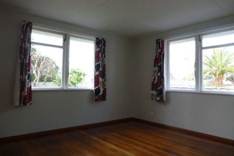 Photo of property in 12 Temuera Street, Otaki, 5512