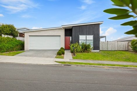 Photo of property in 30 Tyler Davies Drive, Red Beach, 0932