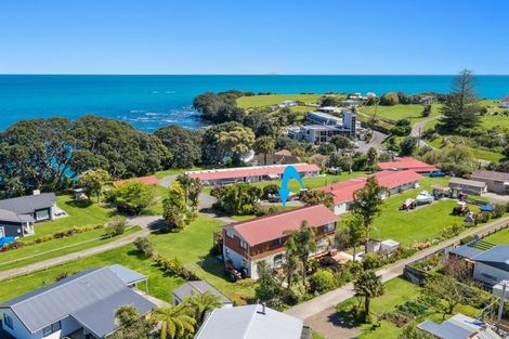 Photo of property in 5m Te Kaha Hotel Road, Te Kaha, 3199