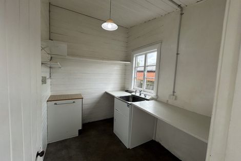 Photo of property in 17 Dilworth Street, Riccarton, Christchurch, 8011