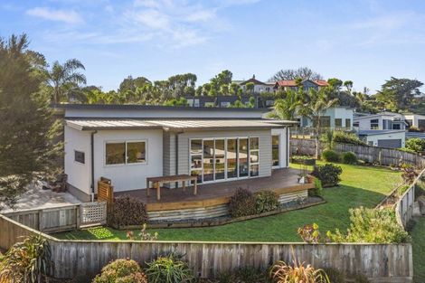 Photo of property in 2 Harakeke Place, Raglan, 3225