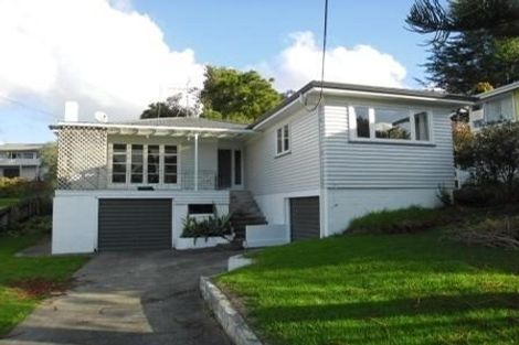 Photo of property in 27 Sheridan Drive, New Lynn, Auckland, 0600