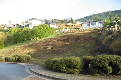 Photo of property in 8 Whitbourn Place, Fernhill, Queenstown, 9300