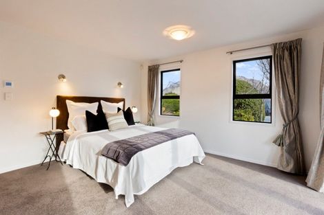 Photo of property in 660 Peninsula Road, Kelvin Heights, Queenstown, 9300