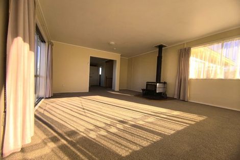 Photo of property in 21 Rosewarne Crescent, Glendene, Auckland, 0602
