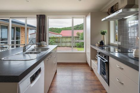 Photo of property in 4 Glentui Place, Waikawa, Picton, 7220