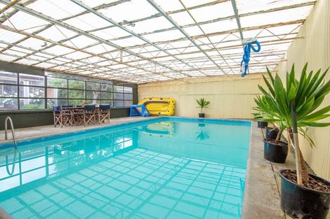 Photo of property in 10 Piper Place, Roslyn, Palmerston North, 4414