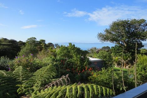 Photo of property in 15 Puriri Place, Tuateawa, Coromandel, 3583