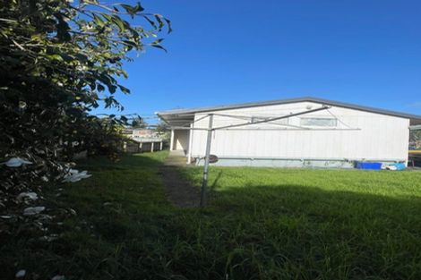 Photo of property in 6 Azalea Place, Waiuku, 2123