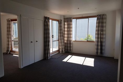 Photo of property in 8a Madeira Lane, Grafton, Auckland, 1023