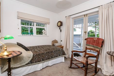 Photo of property in 10 Opanuku Road, Henderson Valley, Auckland, 0612