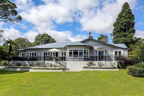 Photo of property in 331 Barrett Road, Omata, New Plymouth, 4374