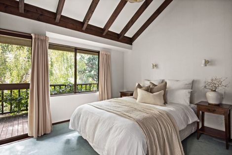 Photo of property in 2 Te Mata Peak Road, Havelock North, 4130