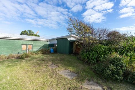 Photo of property in 6 Warren Street, Foxton Beach, Foxton, 4815