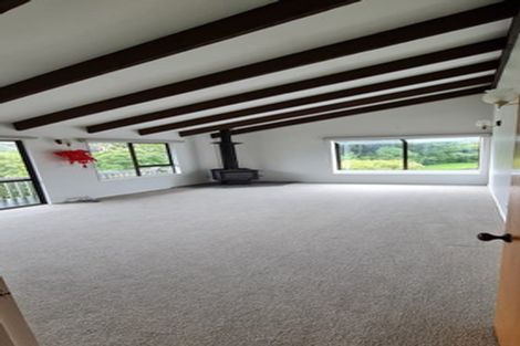 Photo of property in 6 Wingfield Place, Churton Park, Wellington, 6037