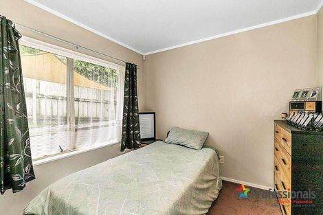 Photo of property in 3 Bernina Place, Weymouth, Auckland, 2103