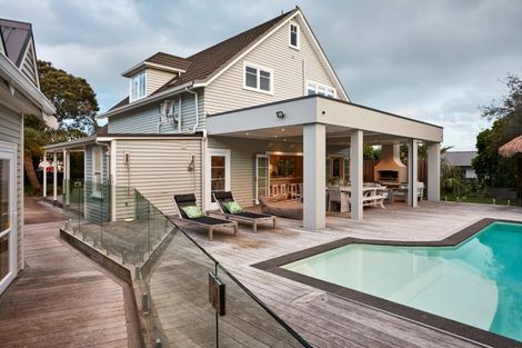 Photo of property in 12 Lysnar Street, Okitu, Gisborne, 4010