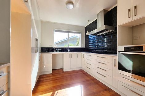 Photo of property in 7 Chisbury Street, Churton Park, Wellington, 6037