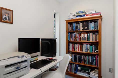 Photo of property in 18 Kenmure Drive, Huntsbury, Christchurch, 8022