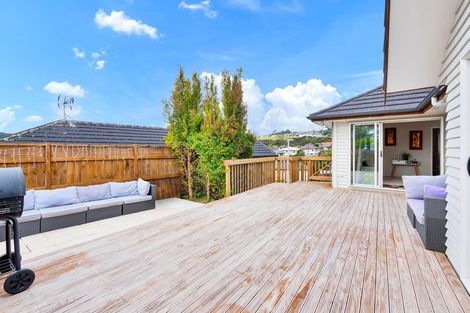 Photo of property in 11 Mural Place, Greenhithe, Auckland, 0632