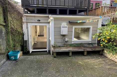 Photo of property in 5 Devon Street, Aro Valley, Wellington, 6021